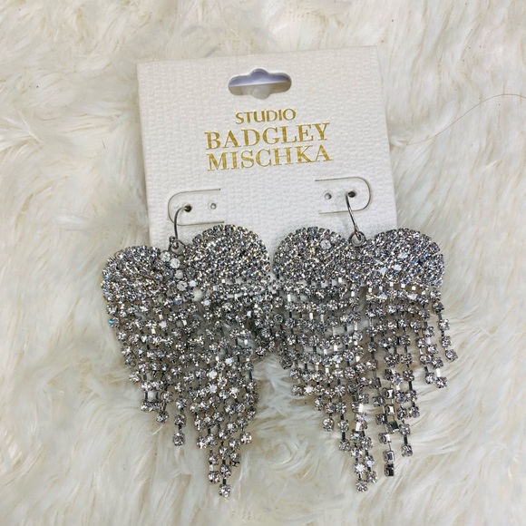 [Badgley Mischka] Rhinestone Heart Chandeleir Earrings - Picture 2 of 2